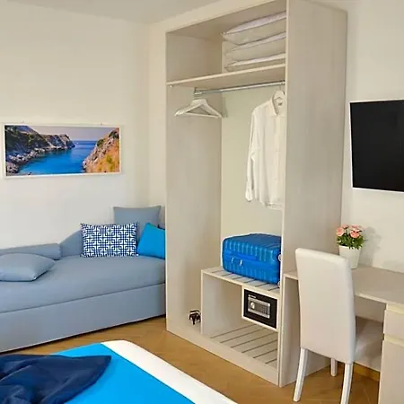 Maison Luro לינה וארוחת בוקר 4*