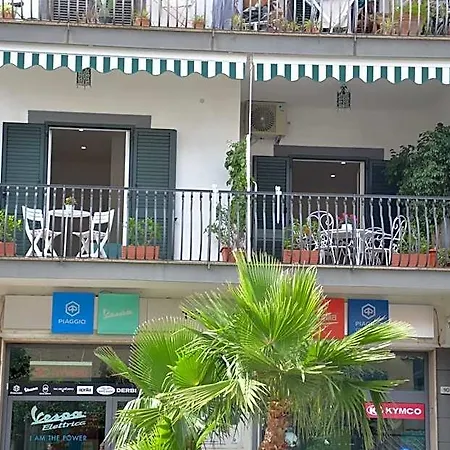 לינה וארוחת בוקר Maison Luro
