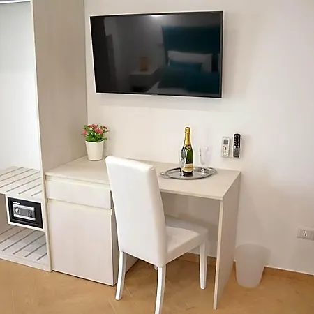 Maison Luro 4* סורנטו